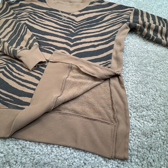 Aerie Oversized Good Vibes Sweatshirt. Zebra Print. Small - Picture 7 of 9
